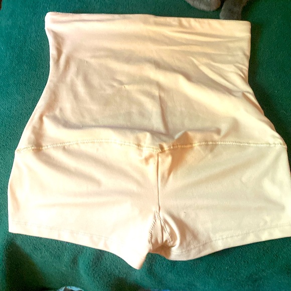 3/$15. Maidenform Shape wear, size large - Picture 2 of 3